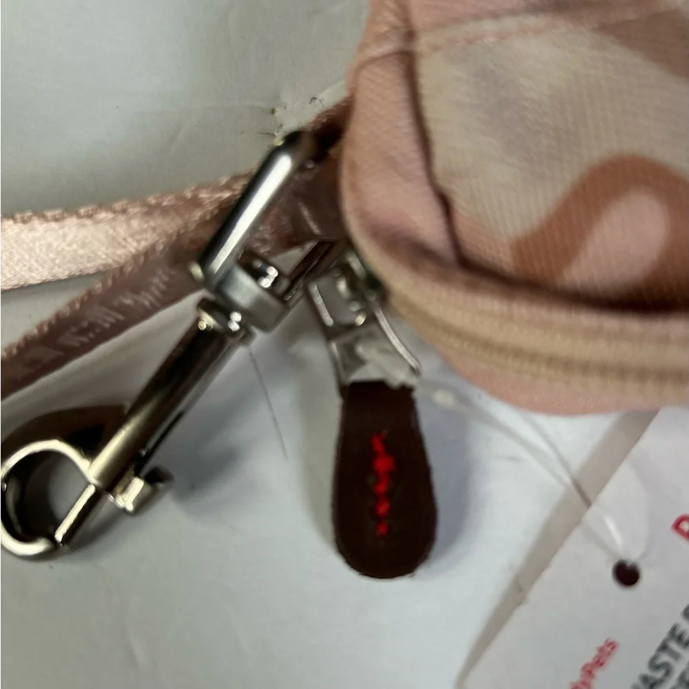 NWT Reddy pink camo dog waste bag dispenser